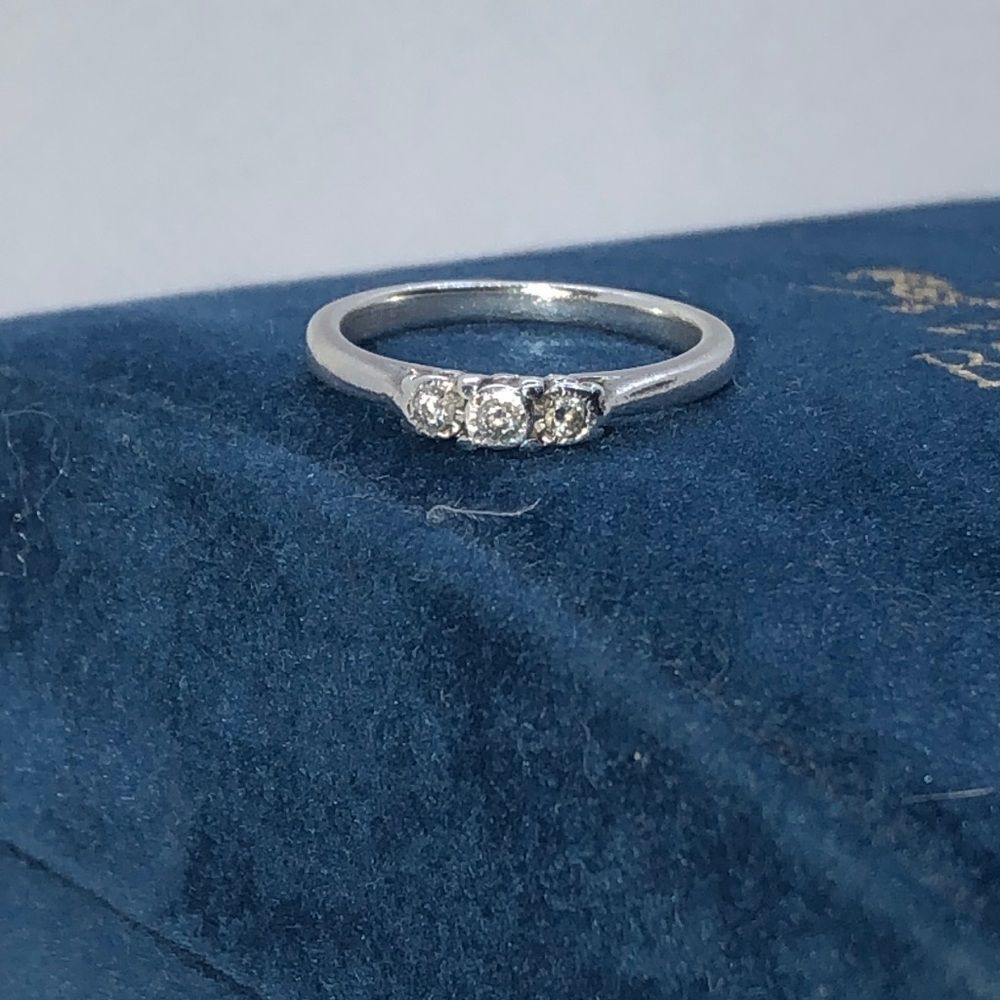 💛 925 Triple Diamond Promise Ring